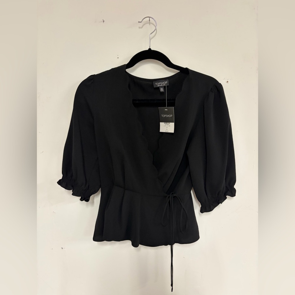 Topshop Scallop Wrap Top in Black NWT - Picture 3 of 11